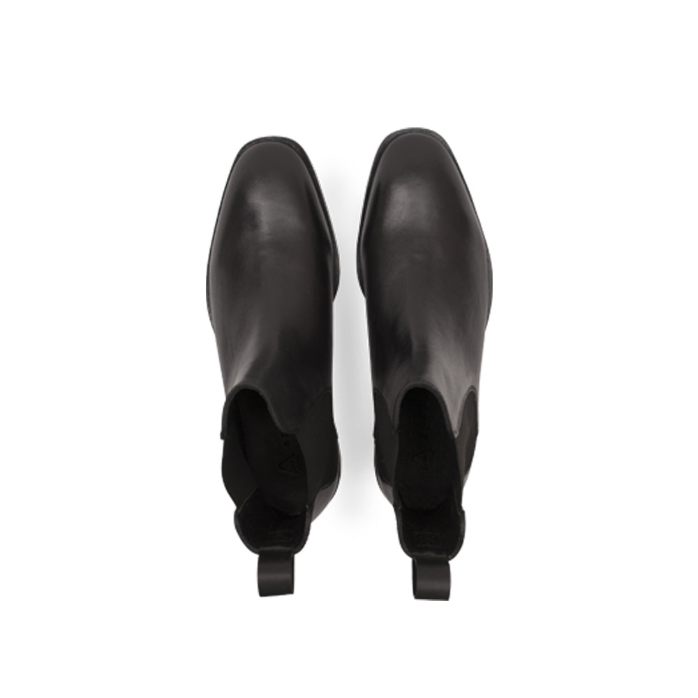 Wisconsin - Calfi Crust - Black